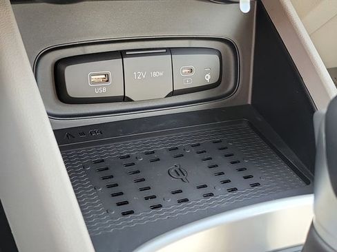 New 2026 Hyundai Venue SEL image 11