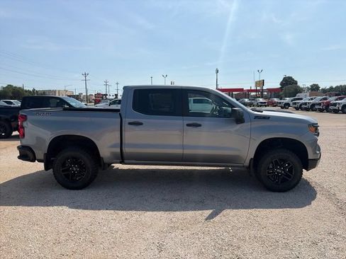New 2026 Chevrolet Silverado 1500 Custom Trail Boss w/ LPO, Dark Essentials Package AWD/4WD image 7