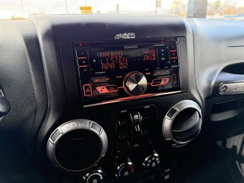 Used 2013 Jeep Wrangler Unlimited Sport image 21