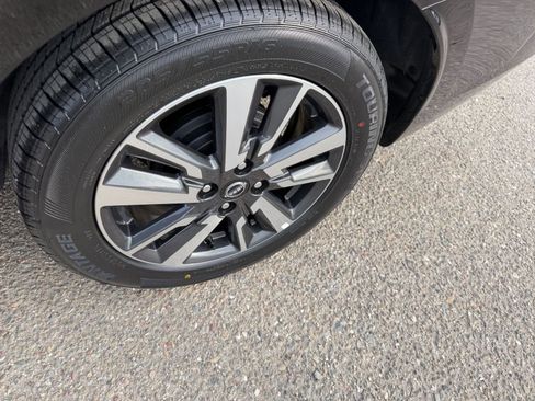 Used 2025 Nissan Versa SV image 30