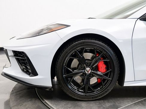 Used 2021 Chevrolet Corvette Stingray Preferred Cpe w/ Z51 Performance Package image 24