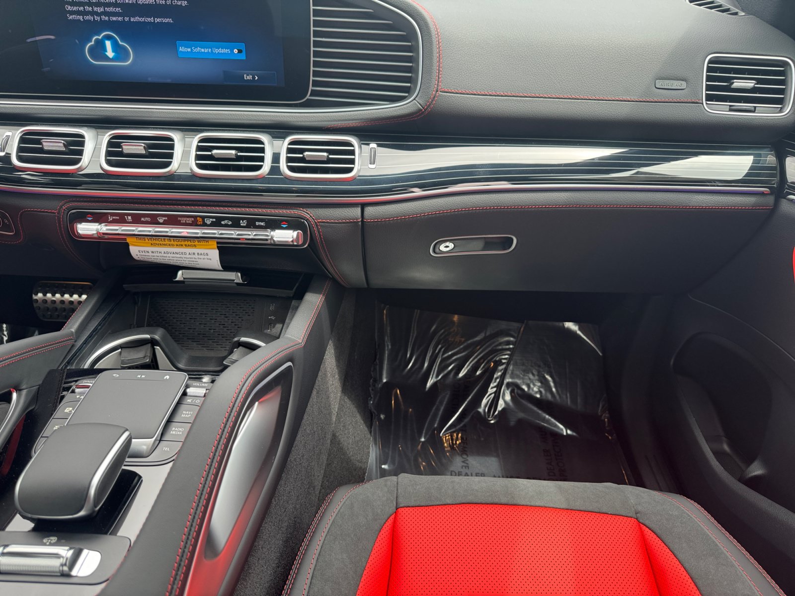 New 2026 Mercedes-Benz GLE 53 AMG 4MATIC Coupe image 16