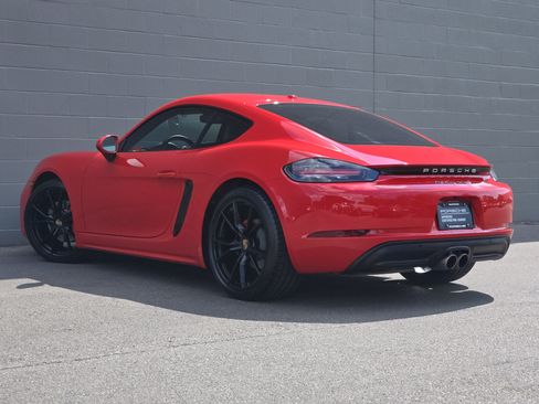 Certified 2024 Porsche 718 Cayman S RWD image 3