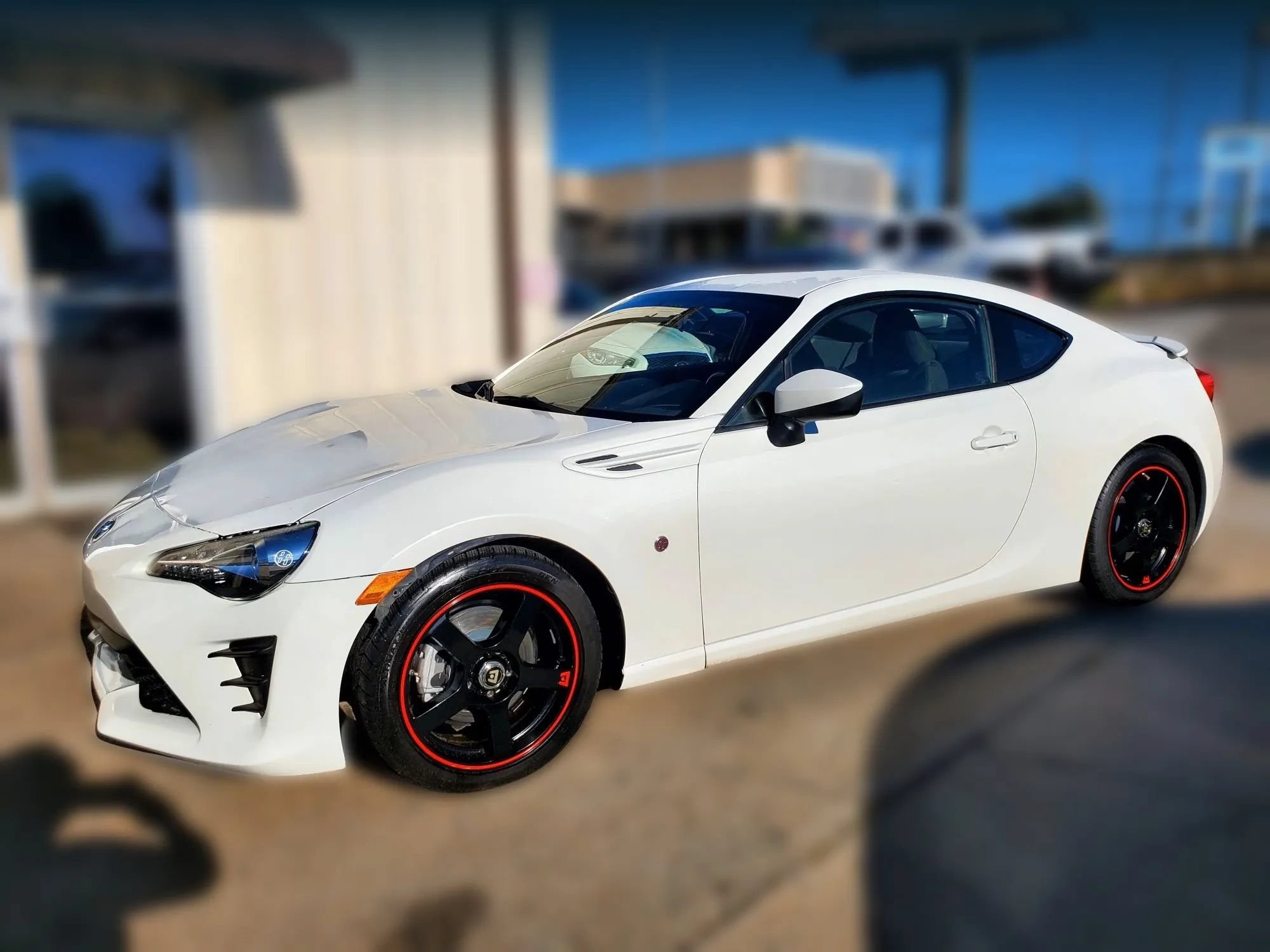 Used 2017 Toyota 86 RWD image 7