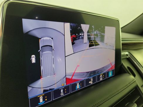 Used 2021 Chevrolet Tahoe High Country w/ Premium Package image 28