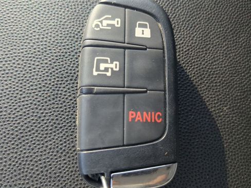 Used 2025 RAM ProMaster 2500 w/ Convenience Group image 28