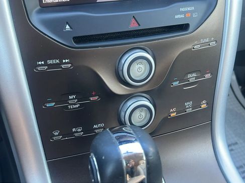 Used 2012 Ford Edge SEL FWD image 16