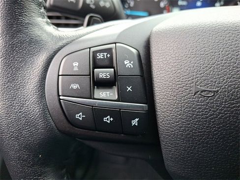 Used 2020 Ford Explorer XLT w/ Equipment Group 202A image 23