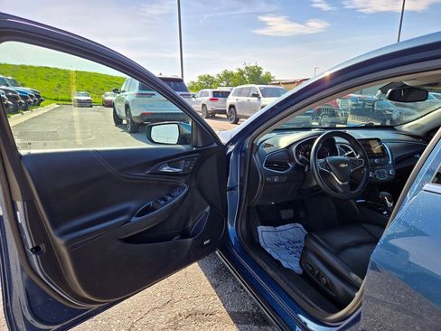 Used 2024 Chevrolet Malibu LT FWD image 12