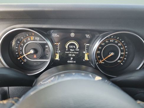 Used 2021 Jeep Gladiator Overland image 26