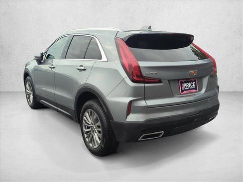 Used 2024 Cadillac XT4 Premium Luxury image 8