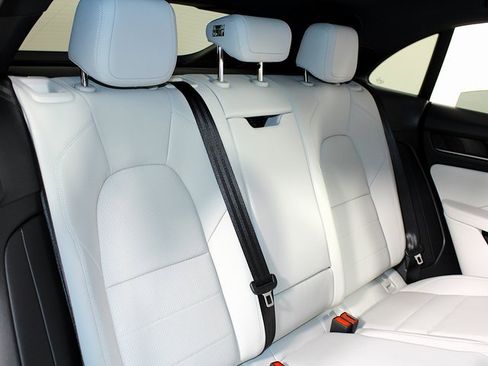 New 2025 Porsche Macan 4S Electric image 26