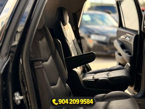 Used 2019 Cadillac Escalade Luxury AWD/4WD image 35