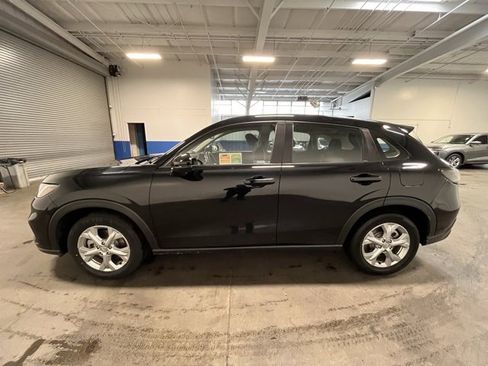 Used 2023 Honda HR-V LX image 6