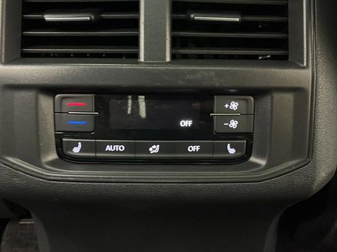 Used 2022 Volkswagen Atlas SEL Premium AWD/4WD image 37