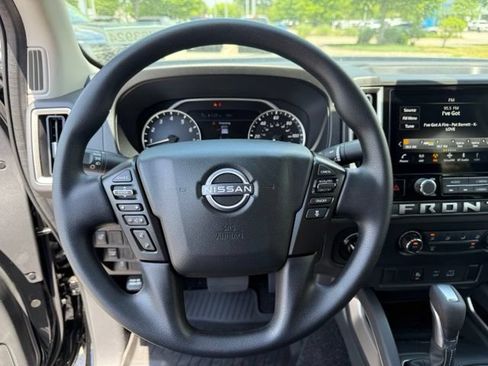 New 2026 Nissan Frontier SV w/ Tow Package AWD/4WD image 18