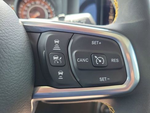 Used 2024 Jeep Wrangler Unlimited Sahara w/ Technology Group AWD/4WD image 21