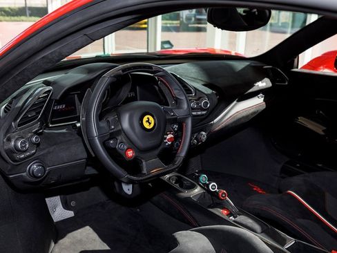 Used 2020 Ferrari 488 Pista Coupe image 25