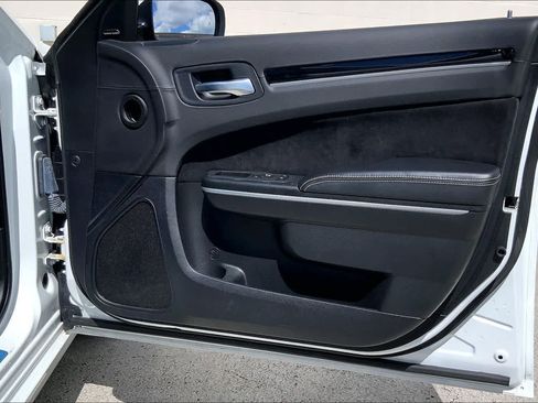 Used 2023 Chrysler 300 C RWD image 28