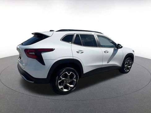 Used 2025 Chevrolet Trax LT image 14