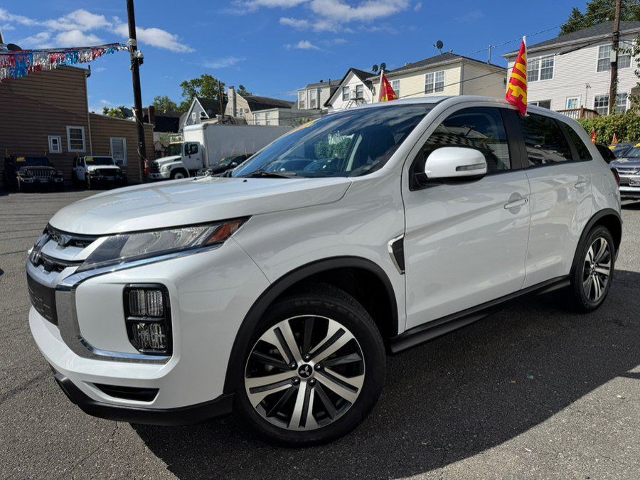 Used 2025 Mitsubishi Outlander Sport AWD image 2