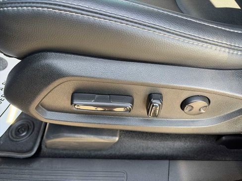 Used 2023 Honda Pilot Touring image 14