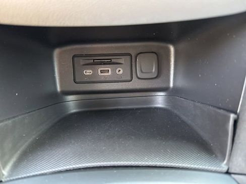 Used 2020 Chevrolet Equinox LT image 20