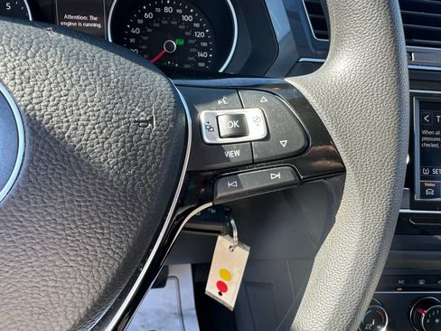 Used 2020 Volkswagen Tiguan S image 26