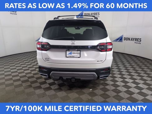 Certified 2024 Honda Pilot Elite image 4