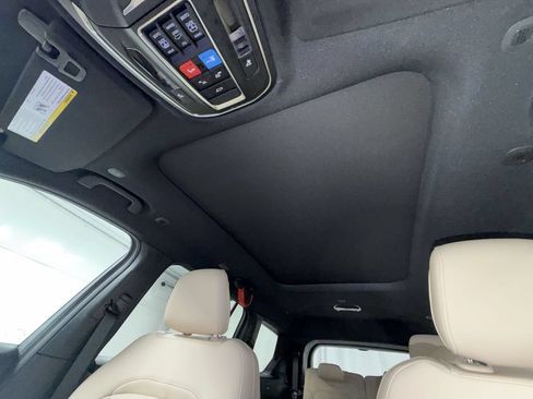 Used 2025 Jeep Grand Cherokee L Limited AWD/4WD image 24