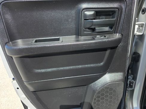 Used 2016 RAM 1500 Express AWD/4WD image 18