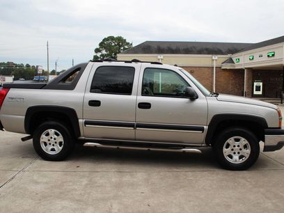 Used 2004 Chevrolet Avalanche Z71 w/ Sun And Sound Package