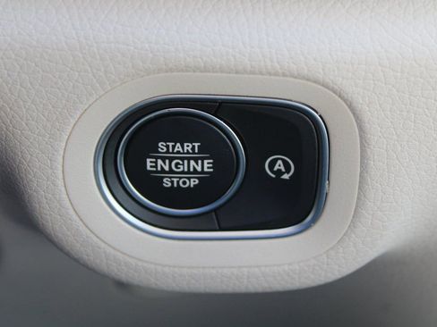 Certified 2025 Mercedes-Benz GLS 450 GLS 450 image 36