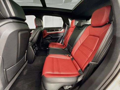 Certified 2026 Porsche Cayenne S AWD/4WD image 24