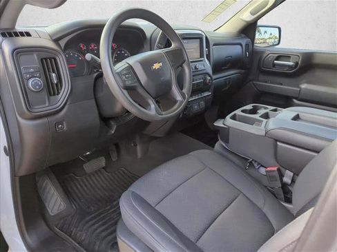 Used 2020 Chevrolet Silverado 1500 Custom w/ Custom Value Package image 8