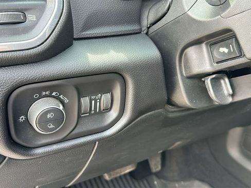 Used 2020 RAM 2500 Laramie AWD/4WD image 17