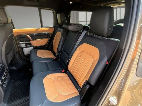 Used 2023 Land Rover Defender 130 X AWD/4WD image 26