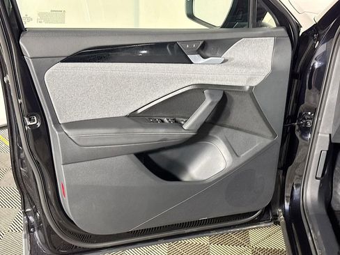 New 2025 Volkswagen Tiguan S image 10