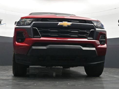 Used 2024 Chevrolet Colorado LT w/ LT Convenience Package II AWD/4WD image 27