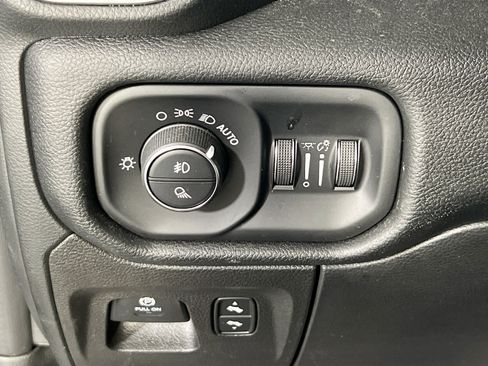 Used 2022 RAM 1500 Laramie image 10