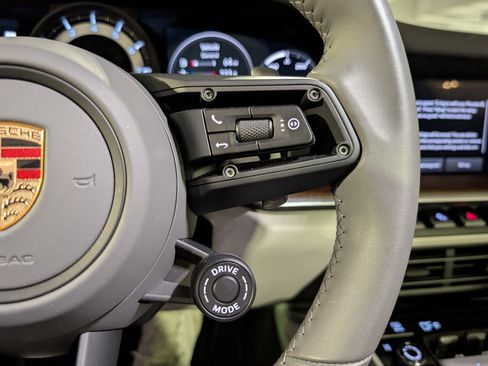 Certified 2024 Porsche 911 Targa 4S image 33