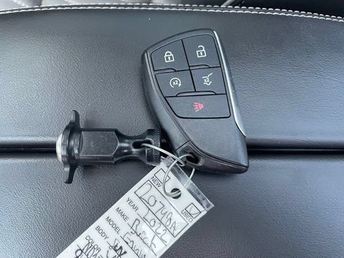Used 2022 Buick Envision Avenir w/ Technology Package II FWD image 19