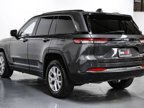 Used 2022 Jeep Grand Cherokee Limited image 12