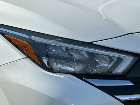 New 2025 Nissan Versa SV image 23