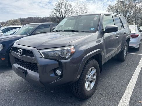 Used 2018 Toyota 4Runner SR5 image 2