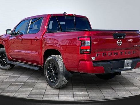 Used 2024 Nissan Frontier SV w/ SV Convenience Package image 2