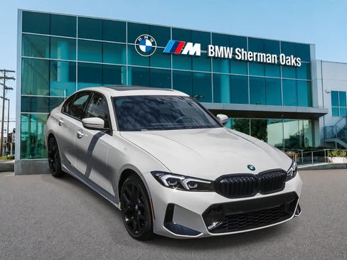 New 2026 BMW 330i Sedan w/ M Sport Package RWD image 3