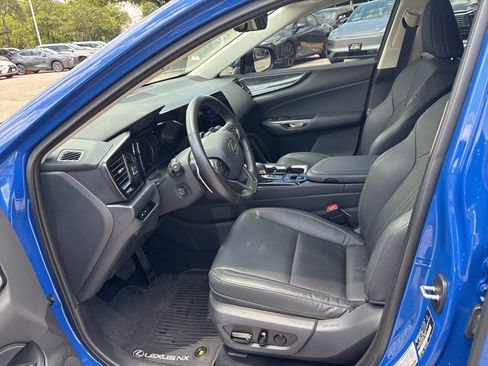 Used 2025 Lexus NX 250 FWD w/ Accessory Package (2T) image 19