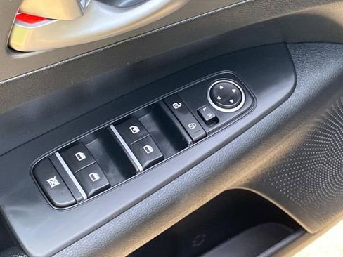 Used 2019 Kia Forte LXS FWD image 14