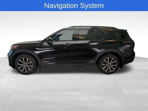 Used 2022 Ford Explorer ST-Line w/ Class IV Trailer Tow Package image 3